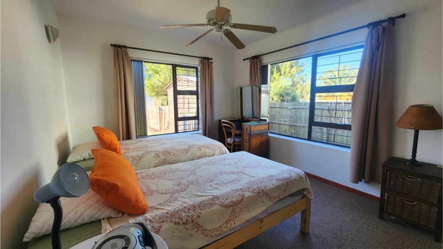 2 Bedroom Property for Sale in Sandbaai Western Cape